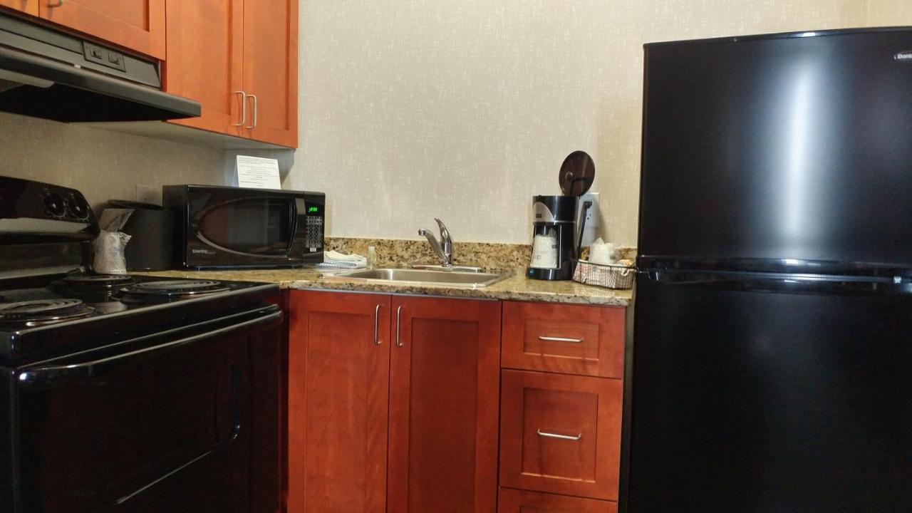 Best Western Plus Rose City Suites Welland Esterno foto