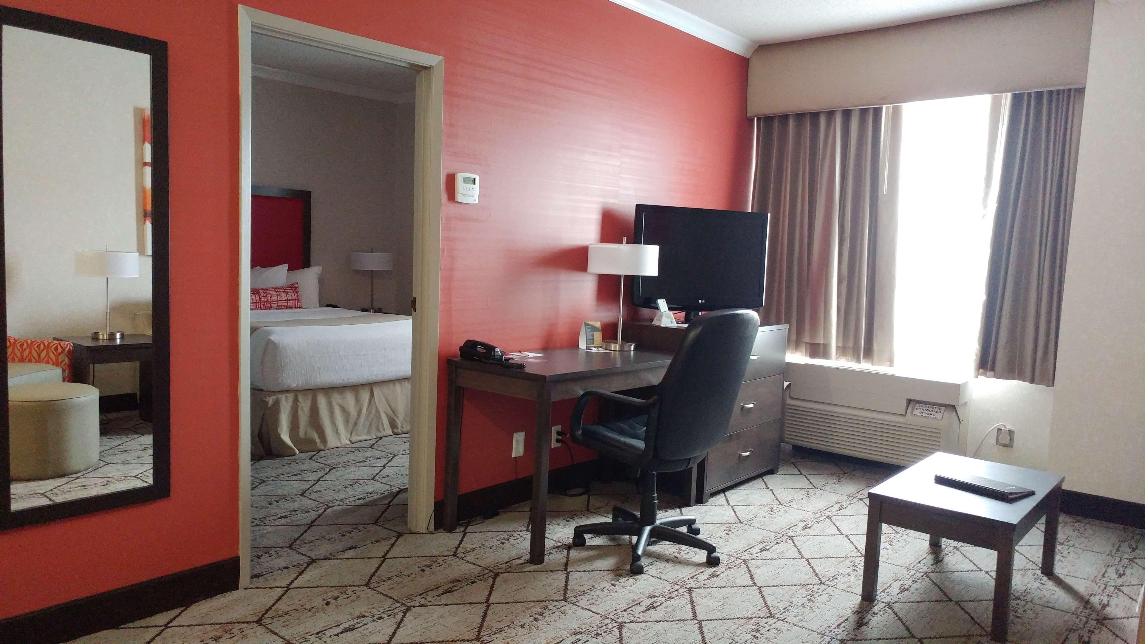 Best Western Plus Rose City Suites Welland Esterno foto