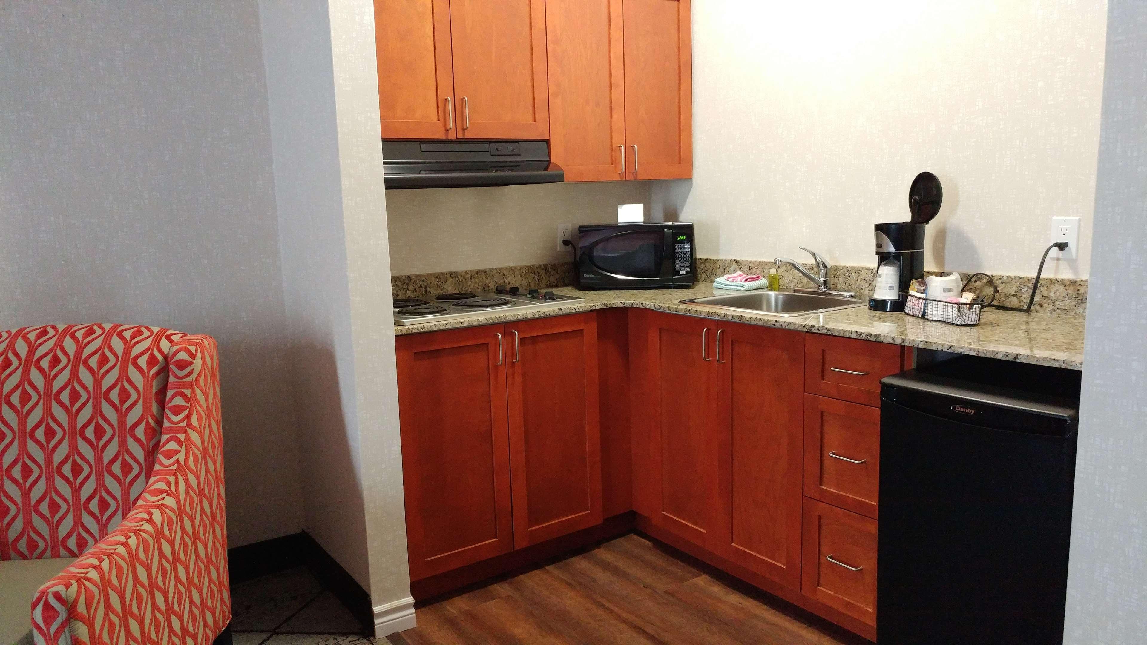Best Western Plus Rose City Suites Welland Esterno foto