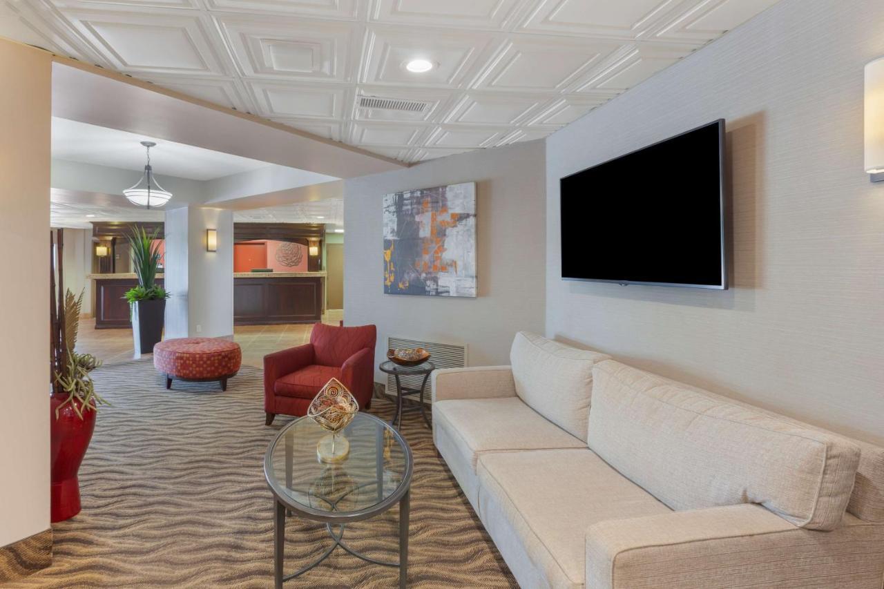 Best Western Plus Rose City Suites Welland Esterno foto