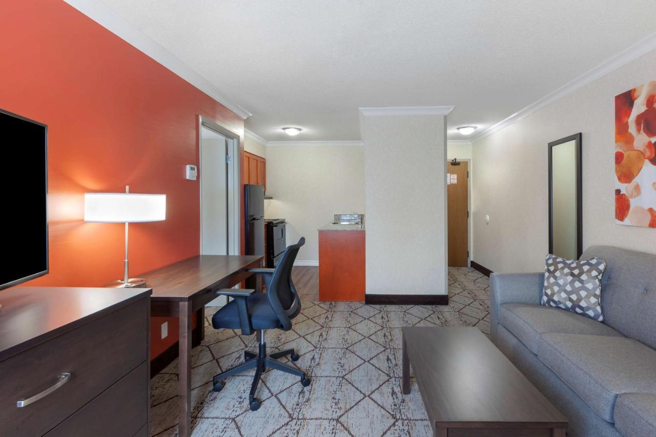Best Western Plus Rose City Suites Welland Esterno foto