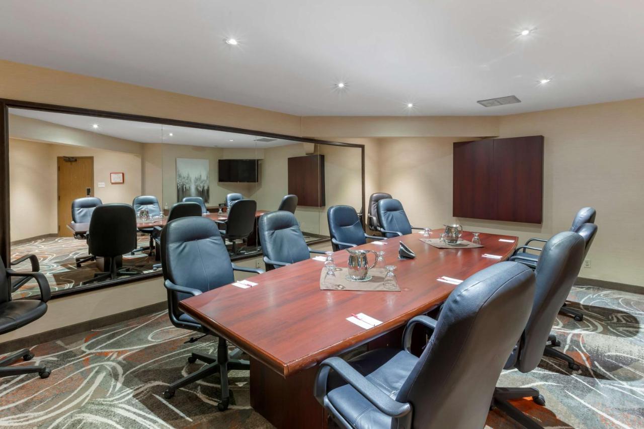 Best Western Plus Rose City Suites Welland Esterno foto