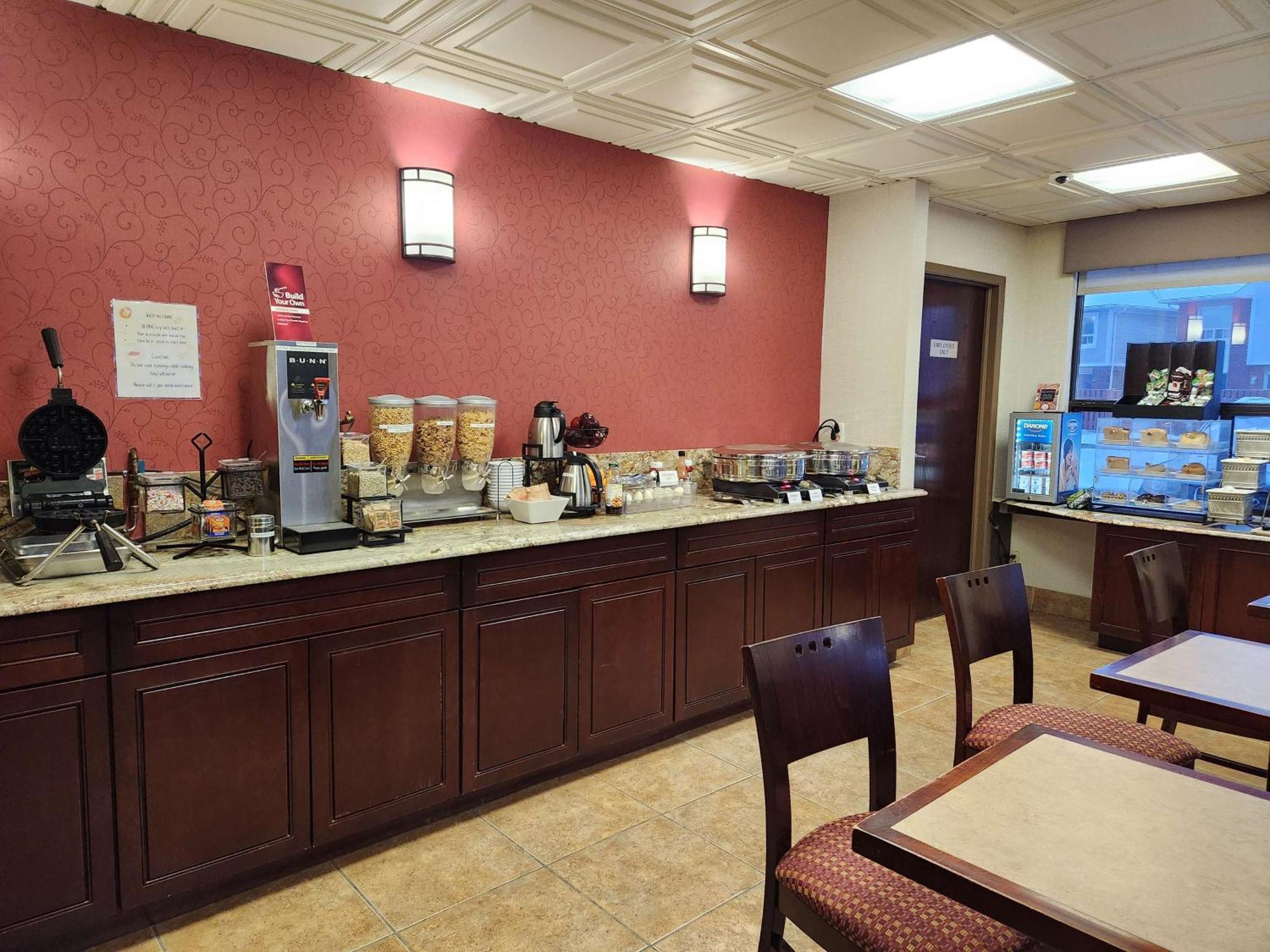 Best Western Plus Rose City Suites Welland Esterno foto
