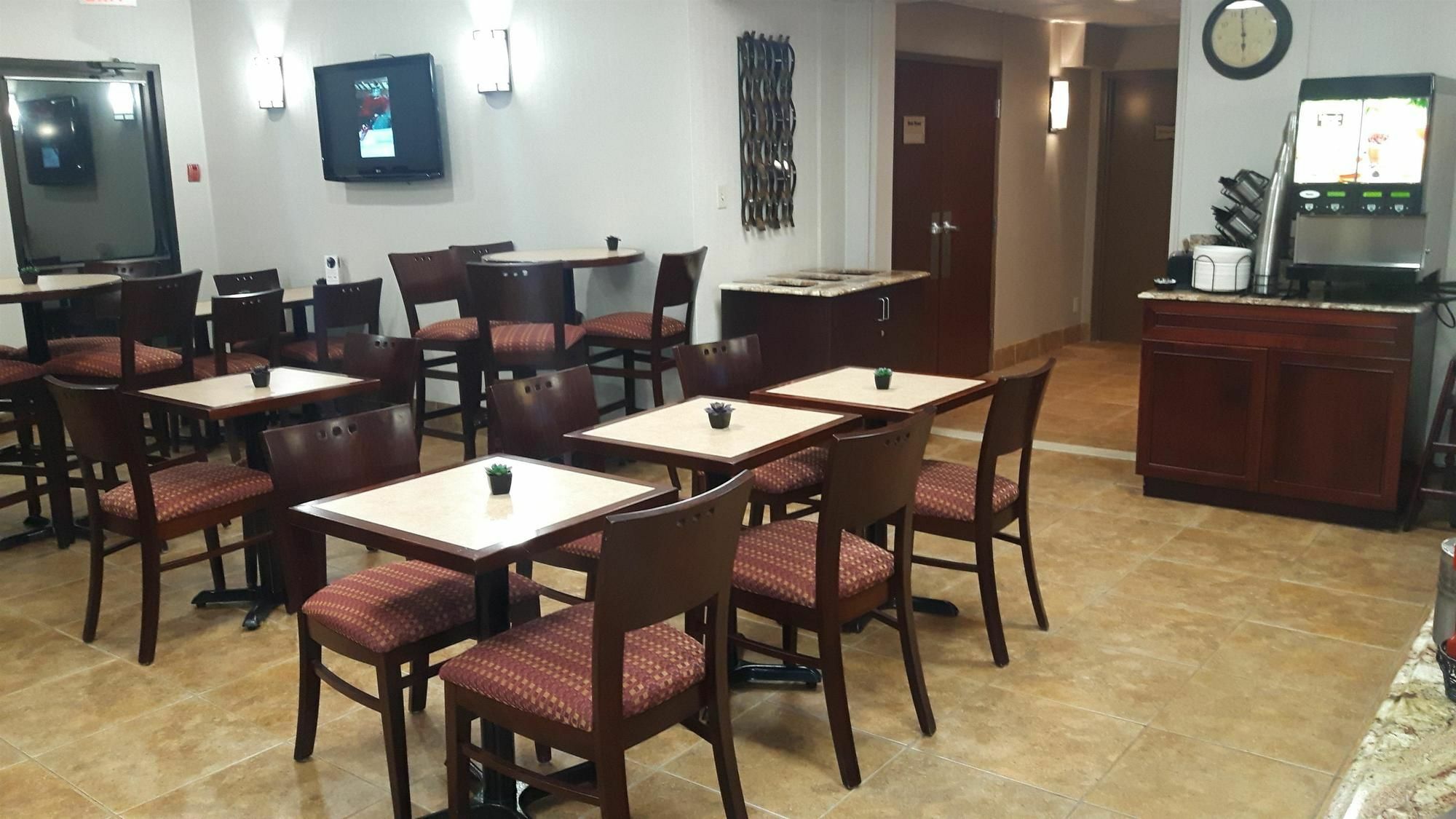 Best Western Plus Rose City Suites Welland Esterno foto
