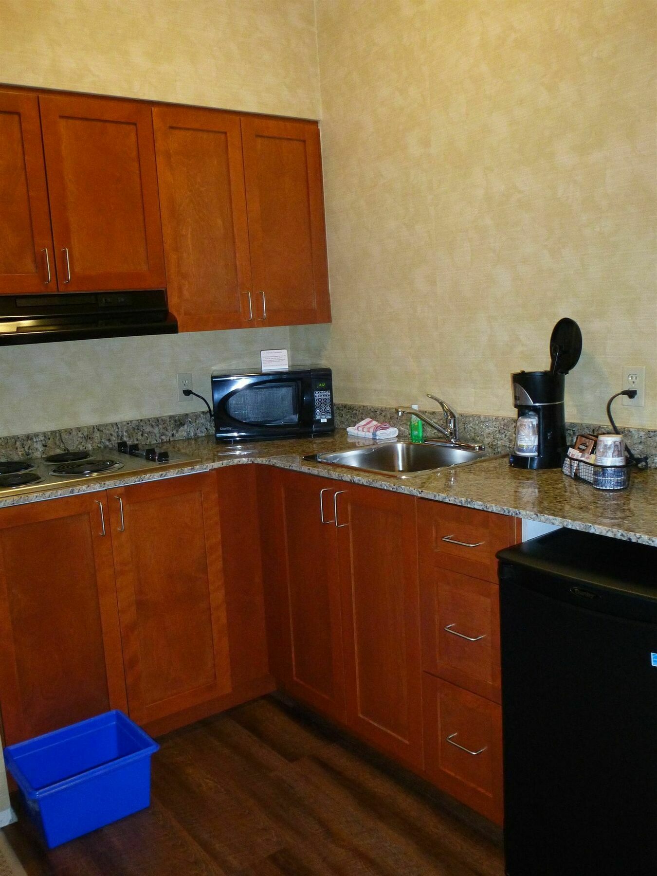 Best Western Plus Rose City Suites Welland Esterno foto