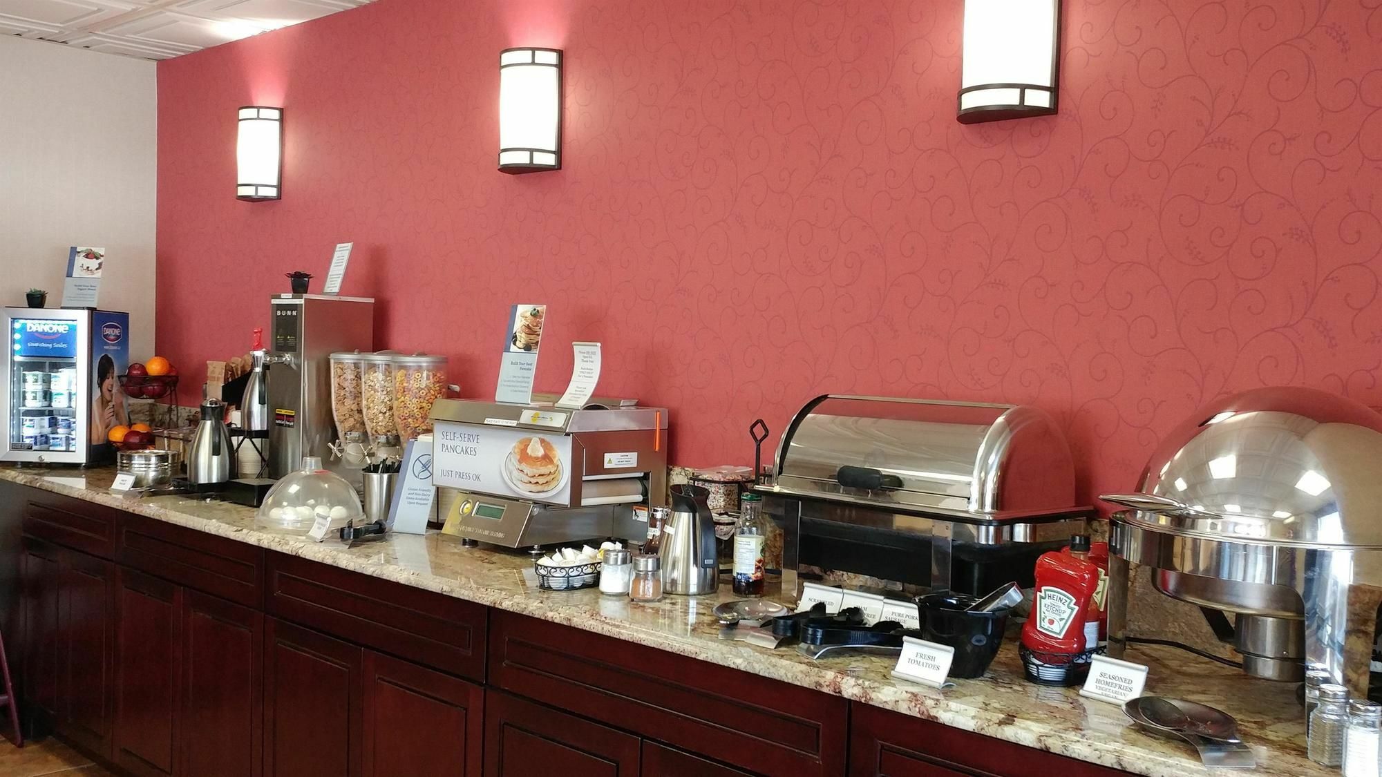 Best Western Plus Rose City Suites Welland Esterno foto