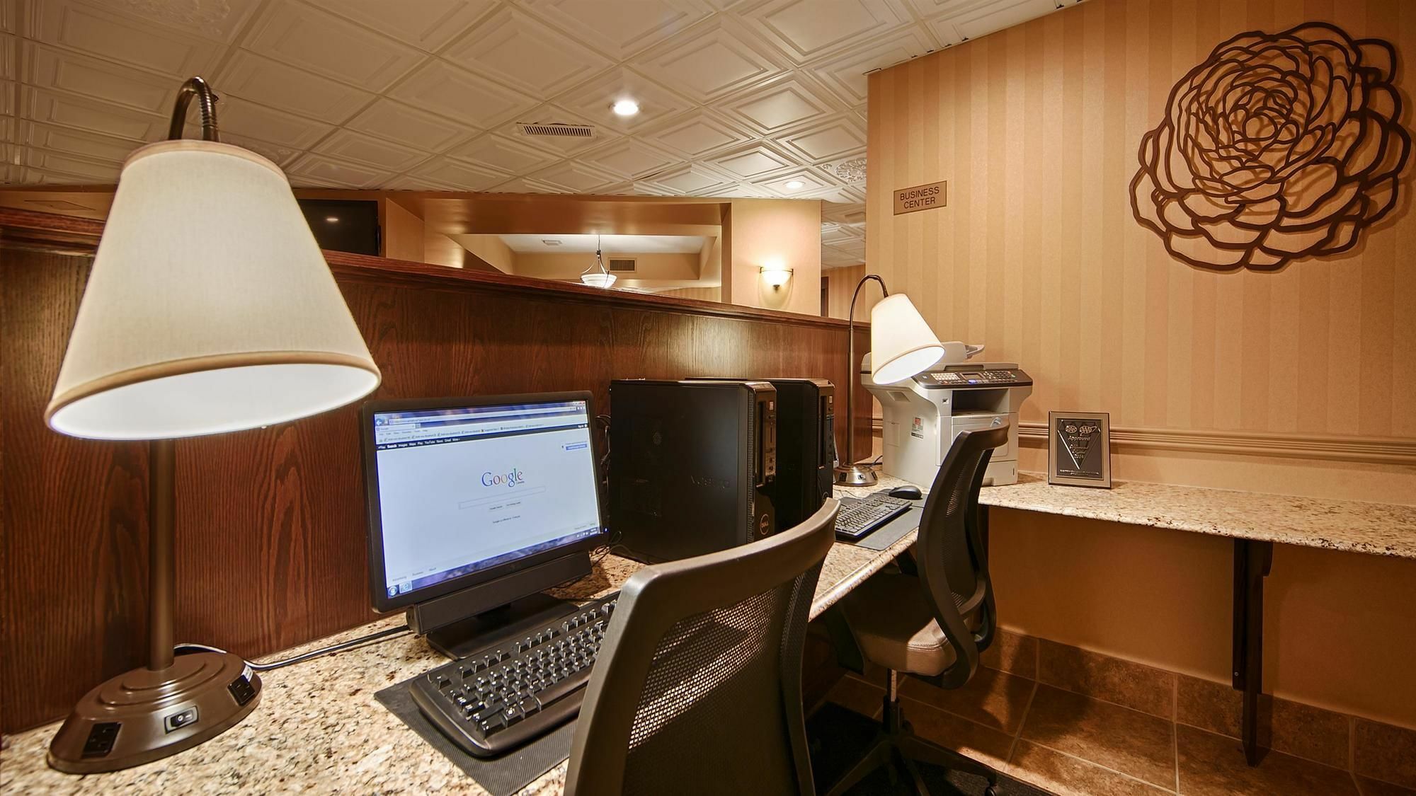 Best Western Plus Rose City Suites Welland Esterno foto